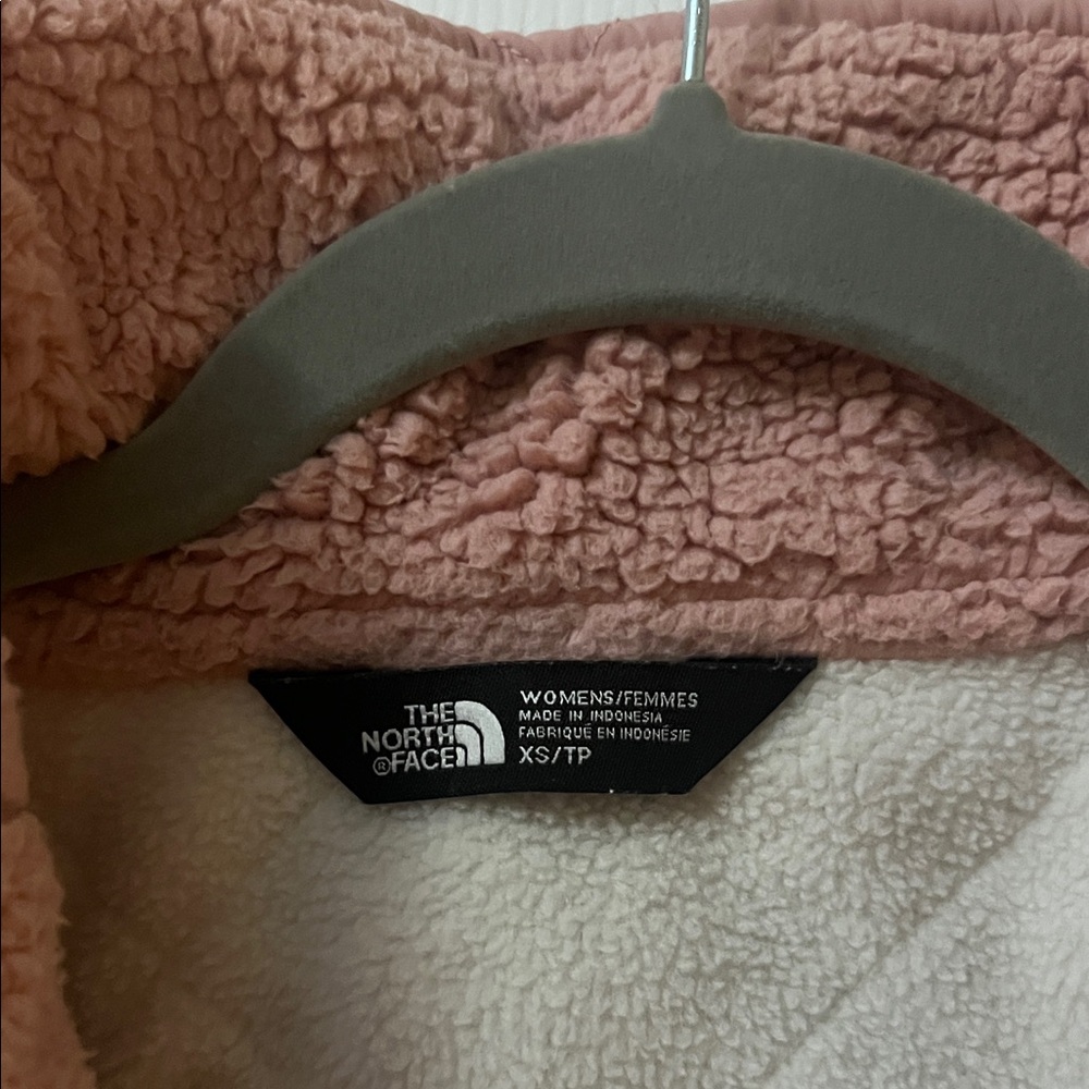 The North Face Light Gray Pullover - image 4